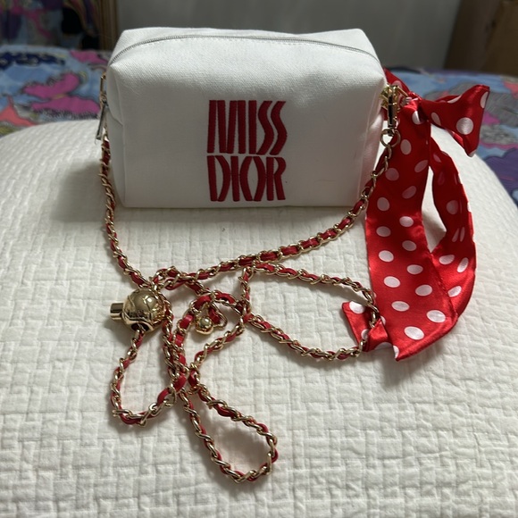 Dior beaute cosmetic bag with unbranded chain, Twilly and box - Picture 2 of 8